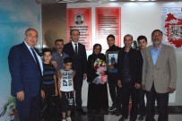 Hüzün Ve Gurur Bir Arada