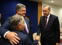 Cumhurbaşkanı Erdoğan, Ukrayna Cumhurbaşkanı Poroşenko İle Bir Araya Geldi