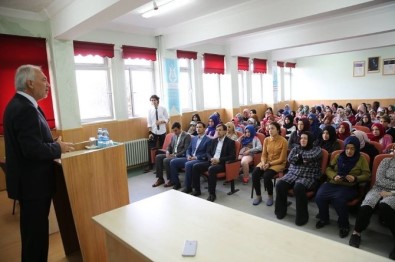 Başkan Kamil Saraçoğlu, '15 Temmuz Demokrasi Şehitleri'ni Anma Programına Katıldı