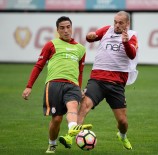 Galatasaray'da Beşiktaş Mesaisi Sürüyor