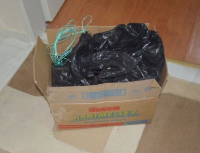 Kızlarının cesedini 21 yıl sakladılar