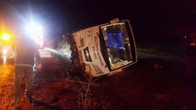 Midibüs devrildi: 2 ölü, 7 yaralı