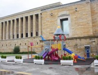 TEZCAN KARAKUŞ CANDAN - Mimarlar Odası Anıtkabir'deki çocuk parkına savaş açtı