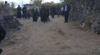 DÜĞÜN HAZIRLIĞI - Nevşehir'de Bahçe Duvarı Çöktü, 4 Kişi Yaralandı