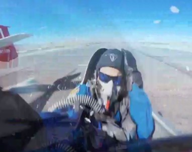 Şanslı pilotun inanılmaz kurtuluşu