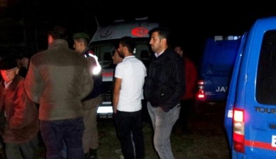 Sinop'ta 2 Katlı Ev Çöktü Açıklaması 1 Ölü, 1 Yaralı