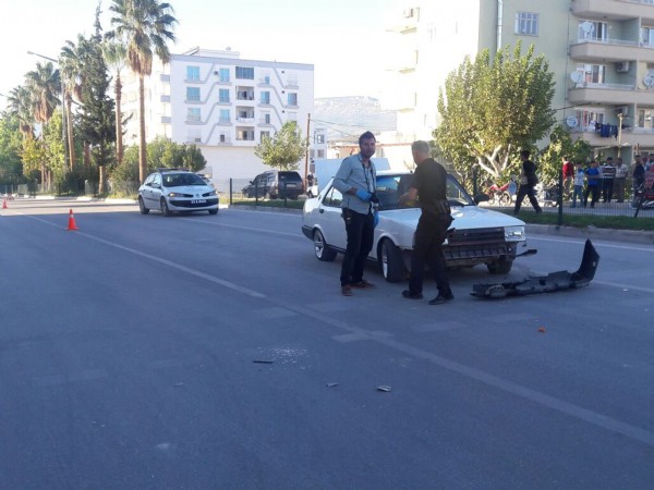 Seyir halindeki araç tarandı: 5 yaralı