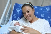 DALYAN - Engelli Yüzücülerin Ablası Şule Hoca 'Harun Bebek'le Anne Oldu