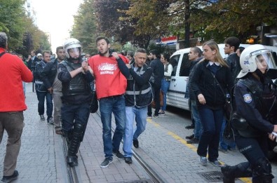 Eskişehir'de İzinsiz Protesto Gösterisi Açıklaması 20 Gözaltı