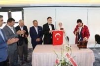 KABRISTAN - İlkadım'dan Yeni Evlenenlere Kur'an-I Kerim Ve Türk Bayrağı