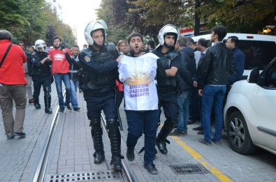 İzinsiz Gösteriye Polis Müdahalesi Açıklaması 20 Gözaltı