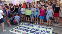 KADIN PLATFORMU - Mersin'de Şortlu Protesto