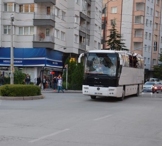 Saldırıya Uğrayan Eskişehirspor Taraftarları, Eskişehir'e Gelmeye Başladı