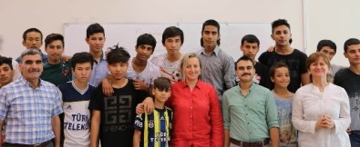 Savaş Mağduru Çocuklar, Türkçeyi KTO Karatay'da Öğreniyor