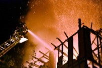 Tarihi Konak Alevlere Teslim Oldu