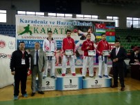 MEHMET GÜNEY - Yalovalı Karateciler Karadeniz'de Fırtına Gibi Esti