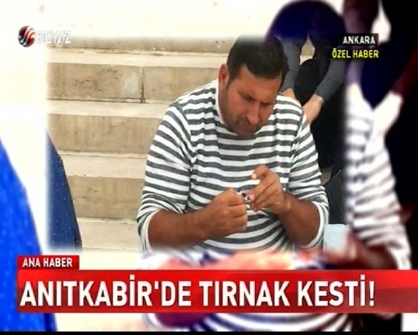 Anıtkabir'de tırnak kesti