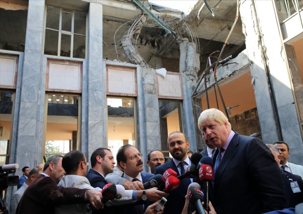 İngiliz Bakan Meclis'i ziyaret etti