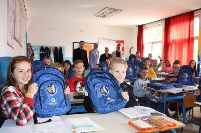 Çorum Belediyesi'nden Bosnalı Öğrencilere Kırtasiye Yardımı