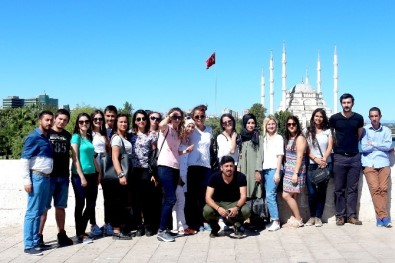 Seyhan Belediyesi Üniversite Öğrencilerine Adana'yı Gezdirdi
