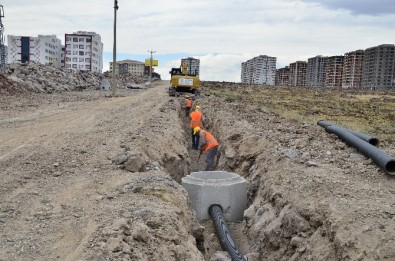 Dokuzçeltik Ve Talaytepe'de Kanalizasyon Şebekesi Döşeniyor