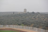 UÇAKSAVAR - Hatay-Suriye Sınırına 77 Kilometrelik Beton Duvar Çekildi