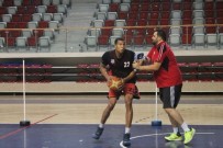 JAMAIKA - Kyle Hunt İlk Antrenmanına Çıktı