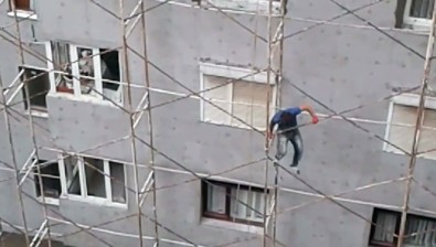 'Örümcek İşçi' Bu Kadarına Da Pes Dedirtti