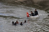 İTFAİYE MÜDÜRÜ - Yeşilırmak'ta Nefes Kesen Kurtarma Tatbikatı