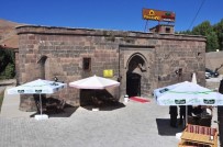 SOLMAZ - Tarihi Papşen Hanı, Cafe Ve Restorana Dönüştürüldü