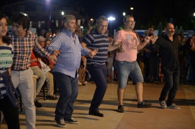 Yöreler Renkler Festivali'nde Karadeniz Coşkusu