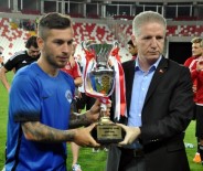 KUPA TÖRENİ - 18. Cumhuriyet Kupası'nı Kasımpaşa Kazandı