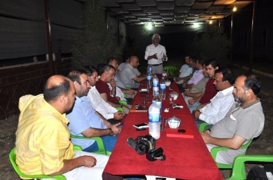 Akçakale'de STK'lar İlçe Sorunlarını Masaya Yatırdı