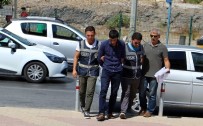 BELEDİYE MEZARLIĞI - Alanya'da Suriyeli Dolandırıcı Yakalandı