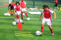 İBRAHİM TORAMAN - Arsenal Türkiye'ye Yıldız Yağmuru