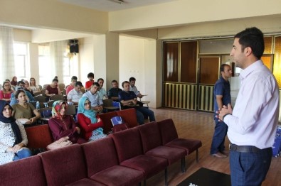 Eğitim-Bir-Sen Öğretmenlerle Buluştu