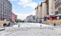 ÇAYKARA CADDESİ - Erzurum'da Cumhuriyet Caddesi'ne İkinci Meydan