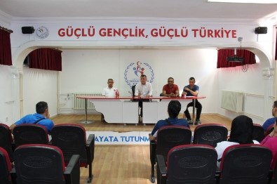 Karaman'da Antrenörler Toplantısı Yapıldı