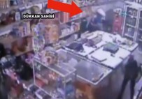 SİLAHLI SALDIRGAN - Pencereden Dükkana Kurşun Yağdırdı