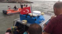 KONYAALTI SAHİLİ - Tur Teknesi Fırtına Nedeniyle Mahsur Kaldı