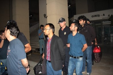 Adana'da 14 Polis FETÖ'den Tutuklandı