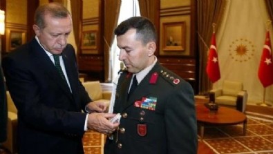 Cumhurbaşkanı Erdoğan, yaverini 'çakı' ile sınamış