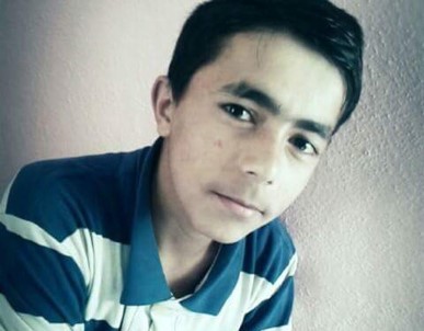 Denize Giren Liseli Kayboldu