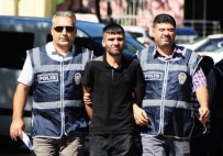 Polis 'Vatandaş Ve Esnaf' Oldu, Gaspçıları Yakaladı