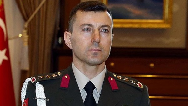 Cumhurbaşkanı Erdoğan, yaverini 'çakı' ile sınamış