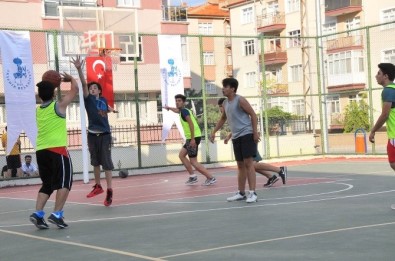 Akşehir'de 2. Geleneksel Sokak Basketbolu Heyecanı Başladı