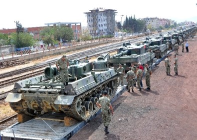 Maltepe Askeri birliklerinin taşınması sürüyor