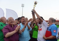 15 Temmuz Demokrasi Şehitleri Futbol Turnuvası'nın Şampiyonu Toroslar Belediyespor