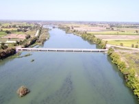 BAYRAM HEDİYESİ - Başkan Yılmaz'dan Bafralıya Bayram Hediyesi