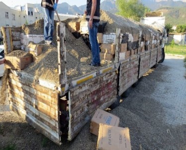 Denizli'de 450 Bin Paket Kaçak Sigara Ele Geçirildi
